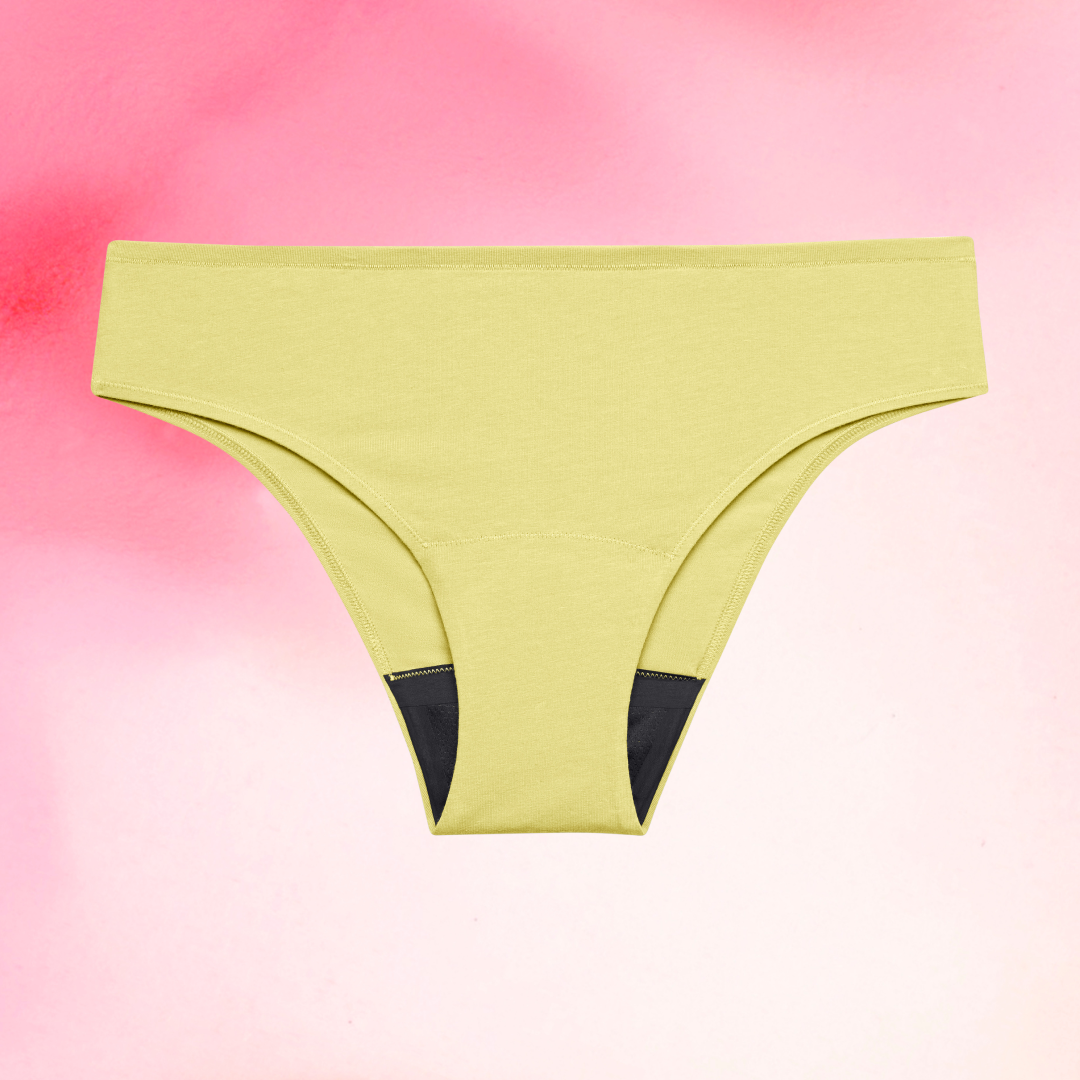 Period Underwear
      Let flowessentials-brazilian-light-menstruationstrusser