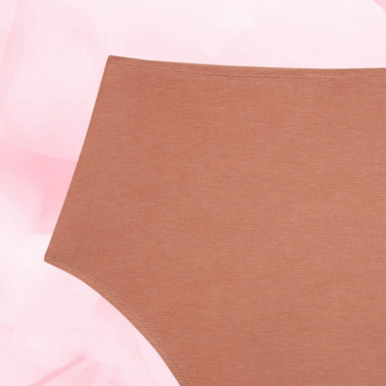 Premium Comfort High Waist Menstruationstrusser for moderate flow, featuring high waist design.