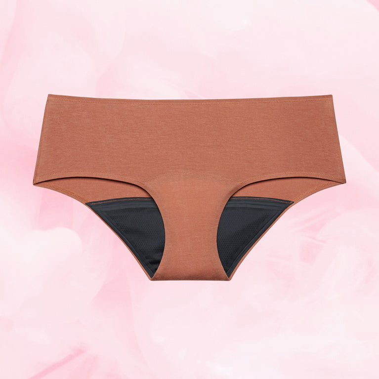 Premium Comfort Hipster Heavy menstrual underwear with eco-friendly TENCEL™ lyocell.