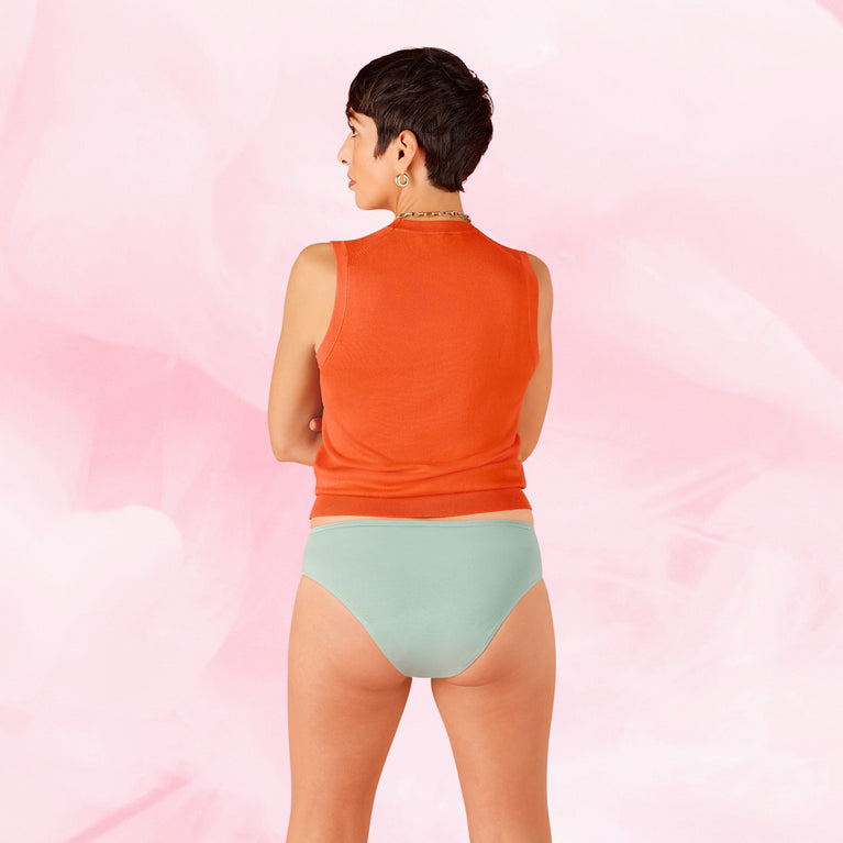 ComfortFit Essentials Brazilian Moderat Flow menstrual underwear, optimized fit.