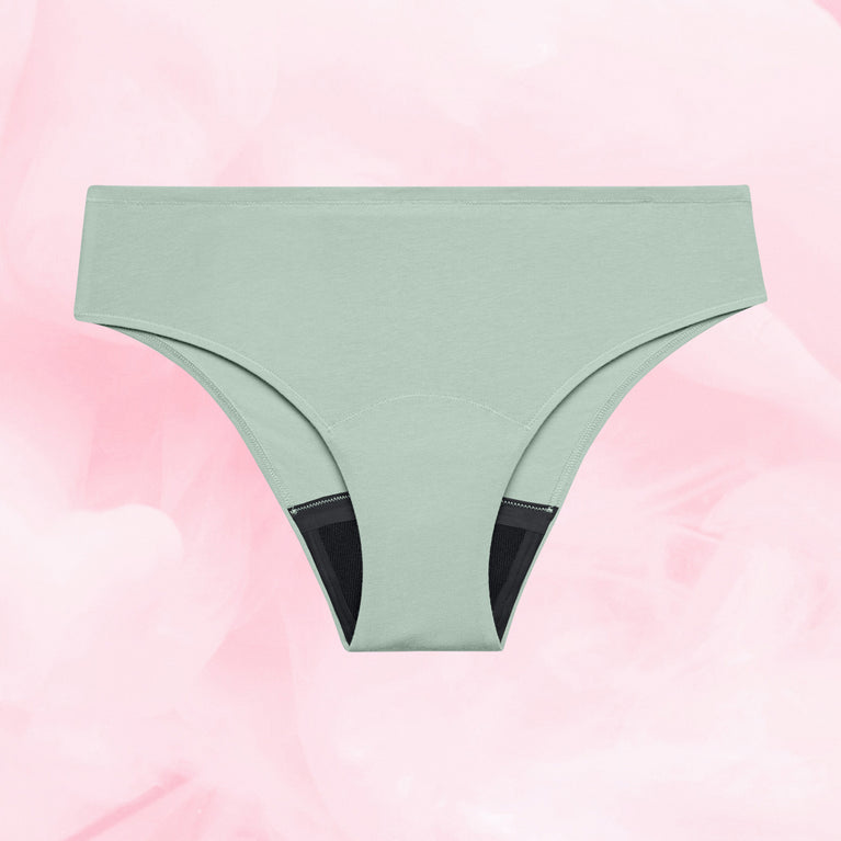 ComfortFit Essentials Brazilian Moderat Flow menstrual underwear with ComfortFit design.