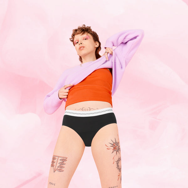 ComfortFit Essentials Hipster Logo Moderat Flow