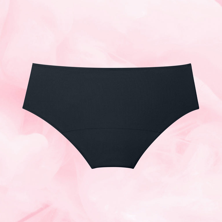 Hipster Multifluid Menstruationstrusser with lace details and secure fit.