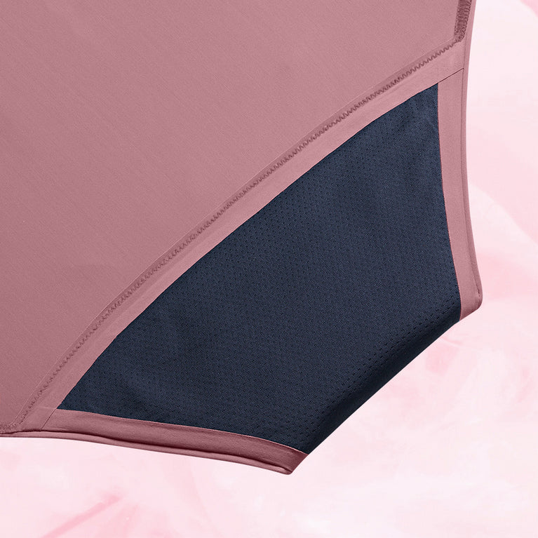 Højtaljet Snit Kraftigt Flow Menstruationstrusser with TriTech technology.