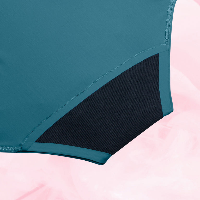 Højtaljet Snit Moderat Flow Menstruationstrusser designed for moderate period days.