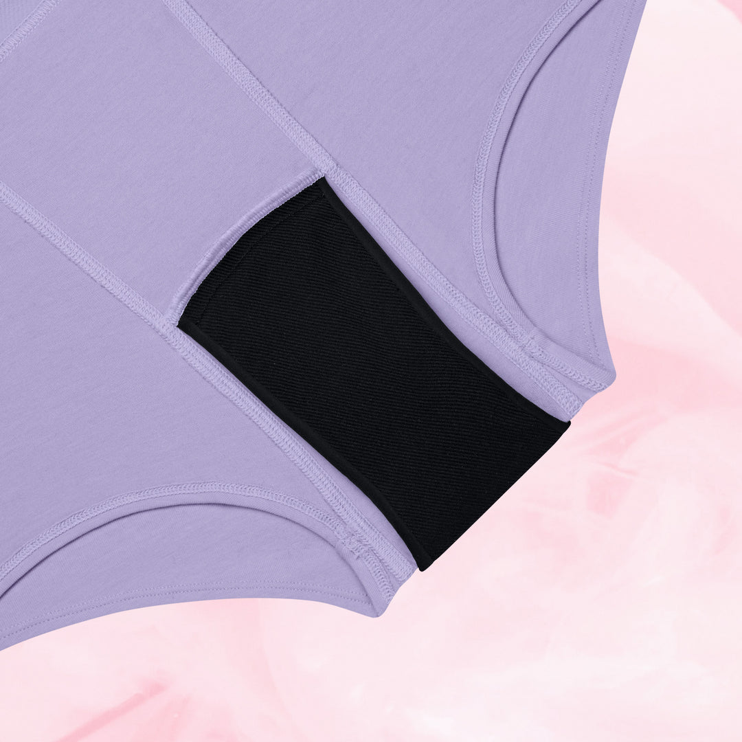 Teens Boxer Kraftigt Flow i lavendel med sort gusset detalje.