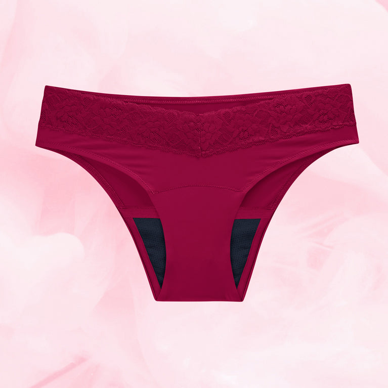 Brazilian Kraftigt Flow Menstruationstrusser with high-cut design and soft waistband.
