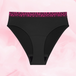 ComfortFit High Leg Måttlig Flow menstruationstrusser med bred elastik i taljen.