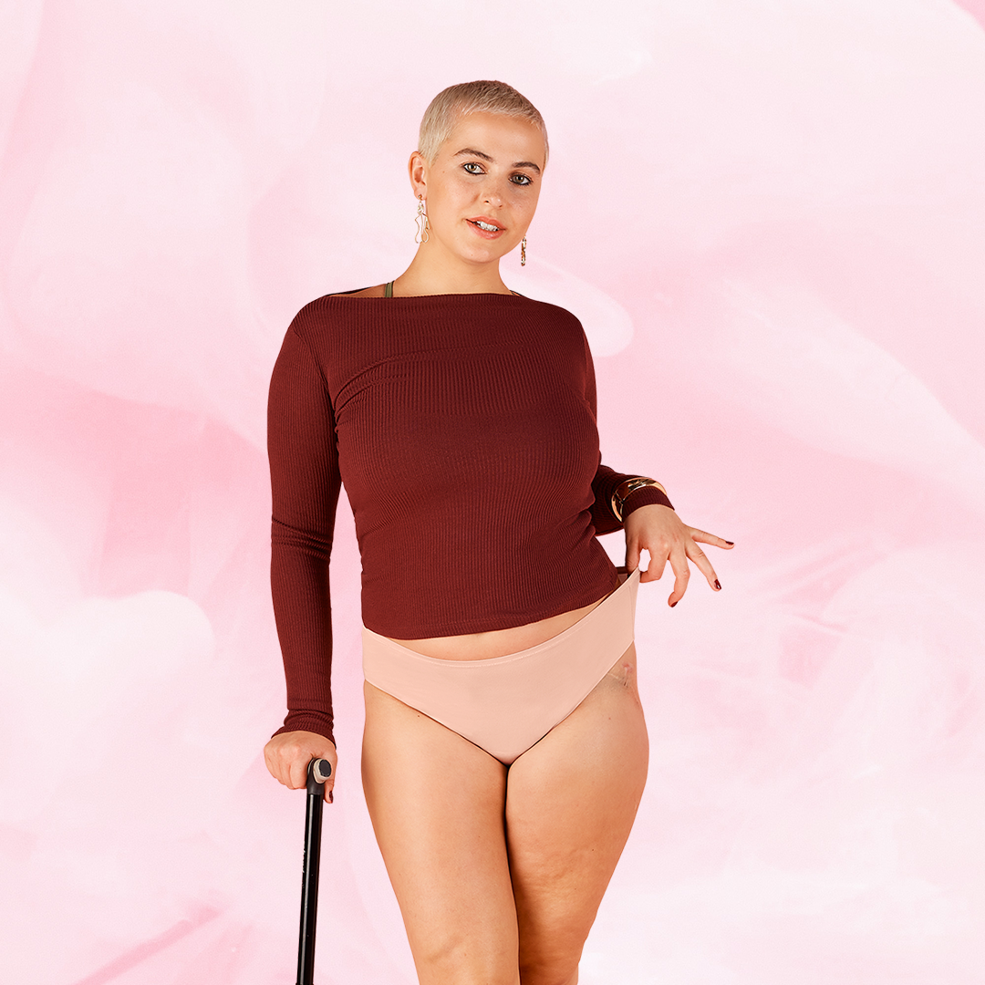 Period Underwear
      Let flowcomfortfit-essentials-brazilian-light-menstruationstrusser